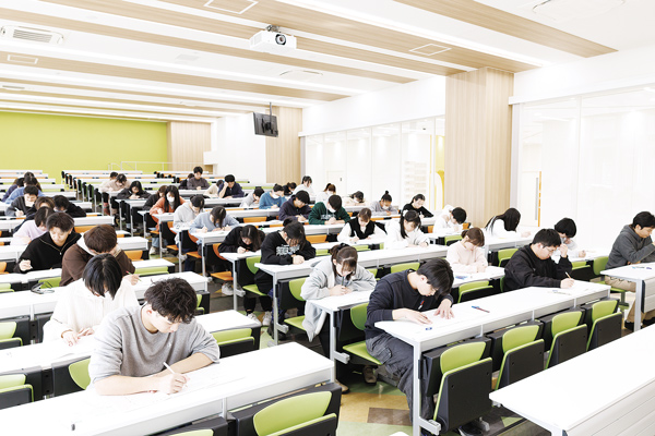 1年次から始まる国家試験サポート