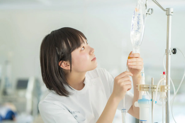 治療に携われるから