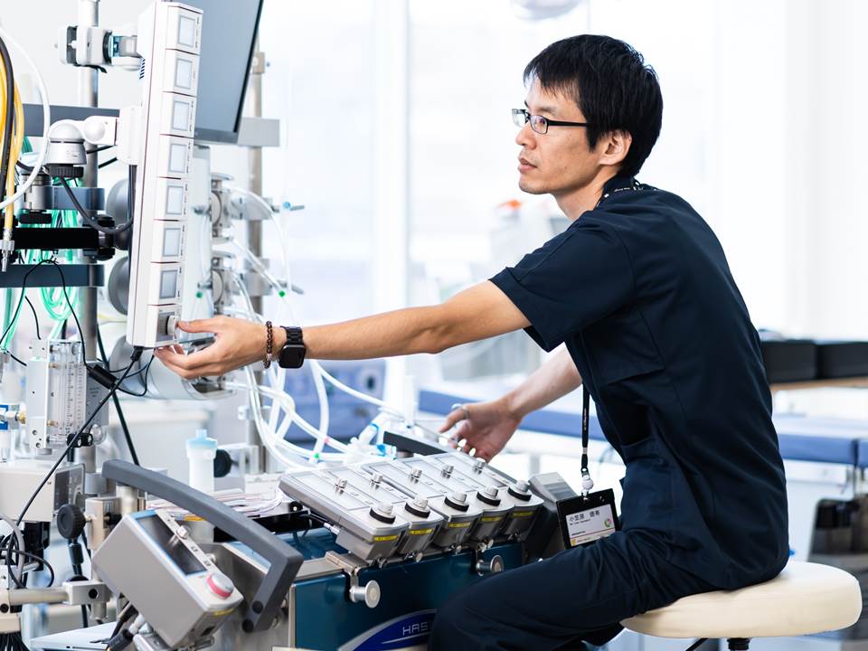 臨床工学技士の 誇り とは 先生の学生時代から現在までの経験インタビュー 姫路医療専門学校